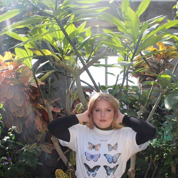 Meet your Posher, Caitlin - Picture 1 of 1